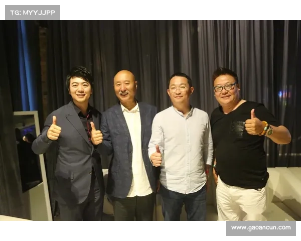 杨浩然:从青年才俊到行业领军人物的成长之路与成就解析 杨浩然:从青年才俊到行业领军人物的成长之路与成就解析